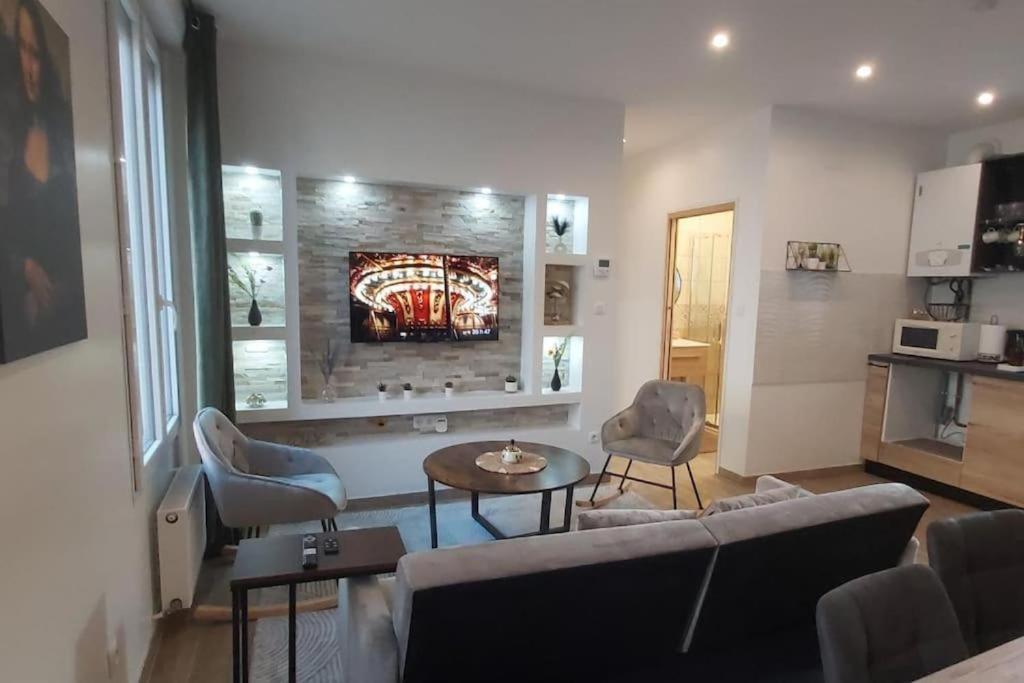 Les Suite Appartement A Chalon Sur Saone Luaran gambar